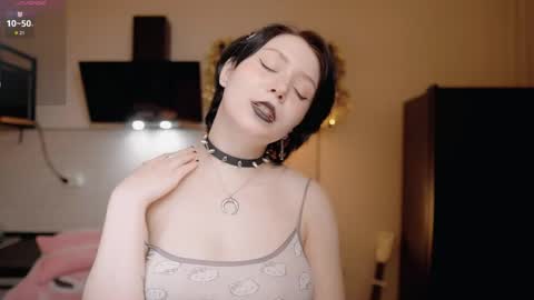 nickari_x online show from April 16, 5:40 am