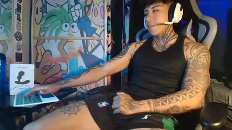 Nickhot0609 online show from September 14, 3:20 am