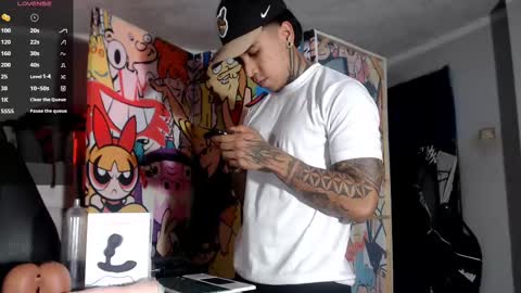 Nickhot0609 online show from February 12, 9:43 pm