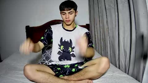 nicki online show from April 9, 12:22 pm