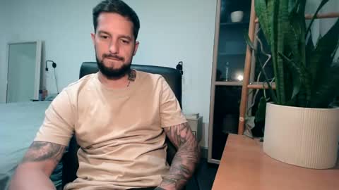 Nick maxx online show from October 23, 10:39 am