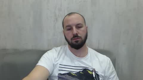 Julian online show from November 19, 9:35 pm