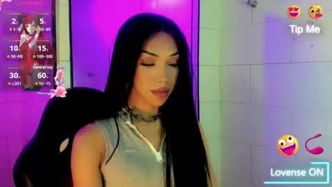 Snapshot of nickynoa chatting on October 2, 4:11 am Nicky online show from October 2, 4:11 am