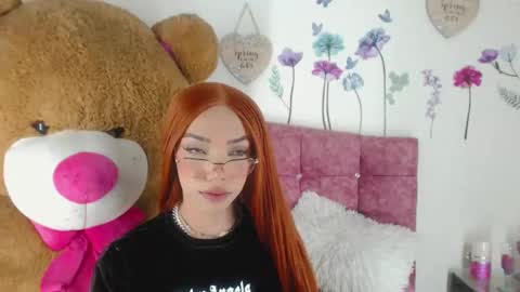 Snapshot of nickynoa chatting on February 6, 2:00 am Nicky online show from February 6, 2:00 am