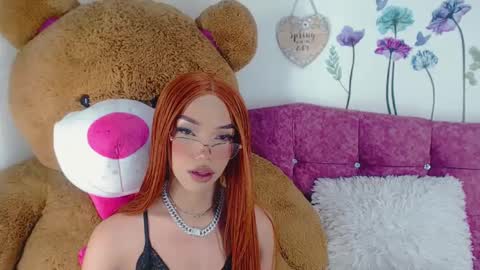 Snapshot of nickynoa chatting on February 11, 9:03 pm Nicky online show from February 11, 9:03 pm
