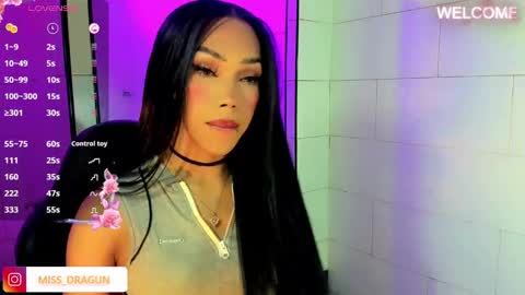 Snapshot of nickynoa chatting on October 14, 7:00 am Nicky online show from October 14, 7:00 am