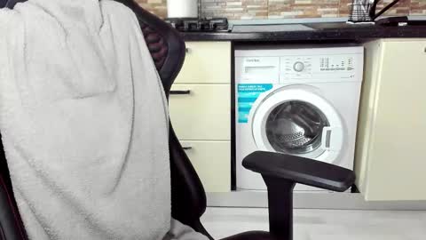 Nicky online show from February 11, 1:48 pm