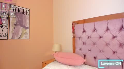 Nicol  online show from December 29, 11:18 pm