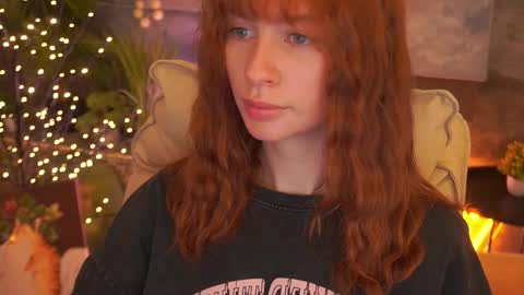 Nicol Moonn online show from March 8, 6:28 am