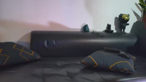 Nicolas online show from December 4, 4:12 am