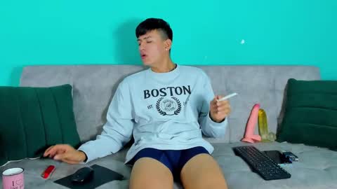 nicolastorres__ online show from November 13, 8:50 am