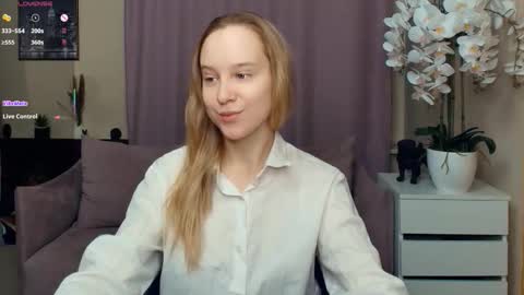 Nicoletta online show from February 9, 8:00 pm