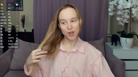 Nicoletta online show from February 15, 7:01 pm