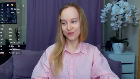 Nicoletta online show from April 11, 6:45 pm