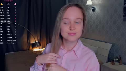 Nicoletta online show from November 11, 6:32 pm