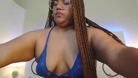 Nicolle online show from October 16, 1:05 am