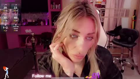 Nicole online show from April 19, 11:29 pm