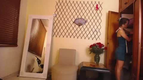 Nicole Santana online show from November 8, 10:57 pm