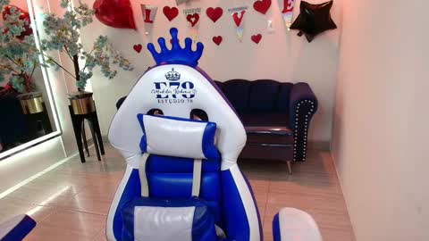 Nicolle online show from February 27, 11:47 am