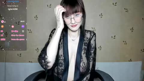 NicoleDavis online show from May 24, 7:53 pm