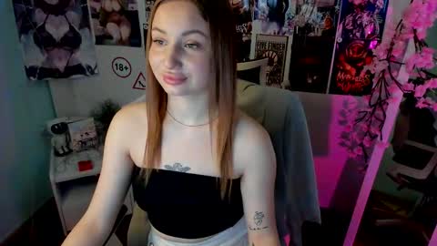 Nicole online show from November 21, 2:04 pm