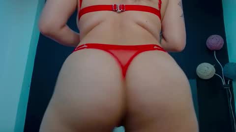 nicolee_8 online show from November 13, 5:15 pm