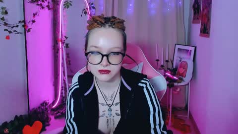 Nicole online show from February 6, 3:48 am