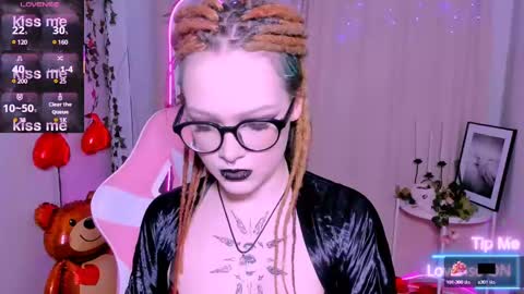 Nicole online show from February 13, 9:17 pm