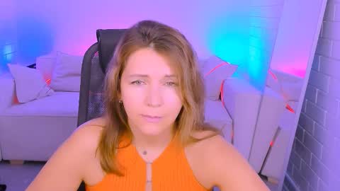 nicolehits online show from November 13, 9:34 am