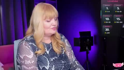 Nicole online show from February 7, 6:27 am