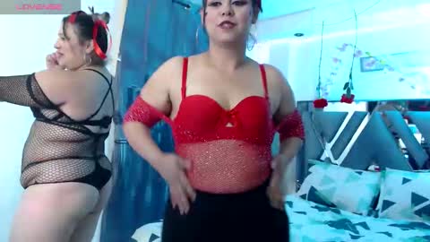 nicolelerman online show from October 31, 11:27 pm