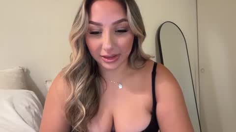 Snapshot of nicolelovesyou444 chatting on September 17, 10:52 am nicolelovesyou444 online show from September 17, 10:52 am