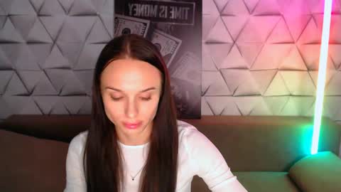 Nicole online show from May 28, 7:01 pm