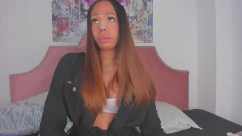 NICOLE online show from November 14, 1:13 pm