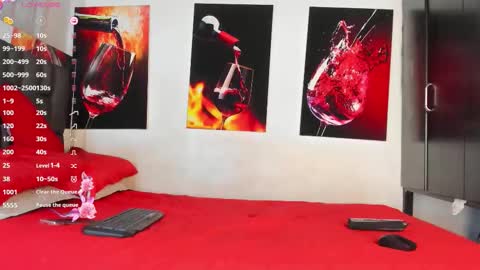 nicolle_hanks1 online show from October 1, 2:10 am