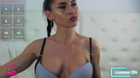 Snapshot of nicollediazz chatting on October 20, 7:13 am Nicolle online show from October 20, 7:13 am