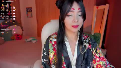 Snapshot of nicollemeyer chatting on October 4, 6:55 am Nicolle Go to Visit online show from October 4, 6:55 am