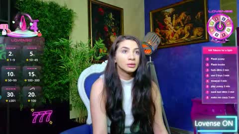 Nicolle online show from February 21, 11:02 am