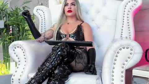 Nicollette Miller online show from February 10, 3:21 pm