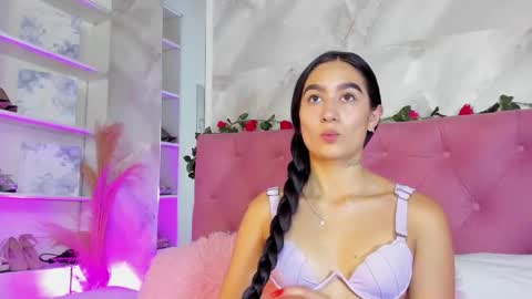 Snapshot of nicolqueen_ chatting on October 14, 11:13 am NICOL online show from October 14, 11:13 am