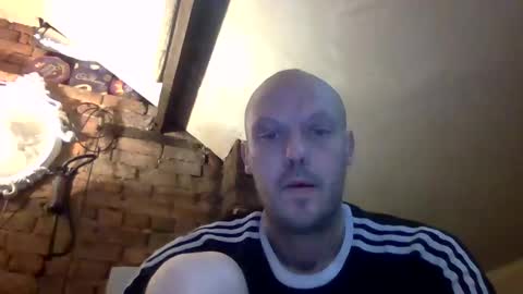 nighttime online show from December 15, 5:10 pm