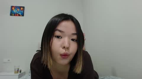 Niia online show from February 25, 6:22 pm