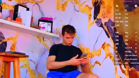 Snapshot of nijinsky_latinboy chatting on October 5, 11:29 am Nijinsky online show from October 5, 11:29 am