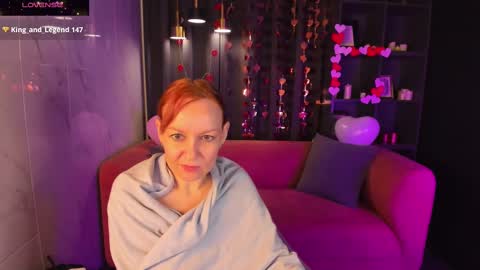 Snapshot of nika_gentle chatting on February 14, 6:45 am Nika online show from February 14, 6:45 am