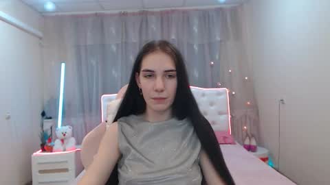 nikastarkk online show from November 11, 7:49 pm