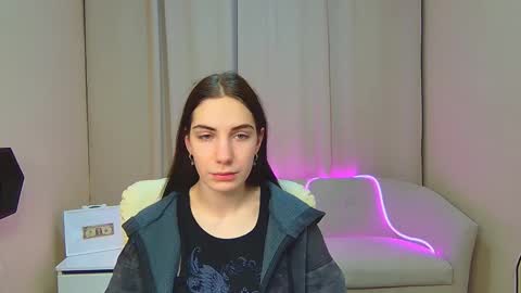 nikastarkk online show from February 3, 8:35 pm