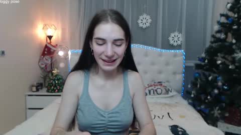 nikastarkk online show from December 3, 7:36 pm