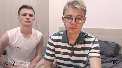 Snapshot of nikikerry_cum_ chatting on September 23, 9:25 am nikikerry_cum_ online show from September 23, 9:25 am