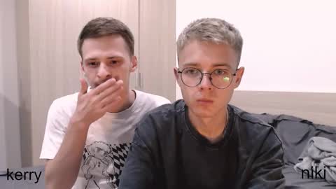 Snapshot of nikikerry_cum_ chatting on October 11, 11:37 am nikikerry_cum_ online show from October 11, 11:37 am