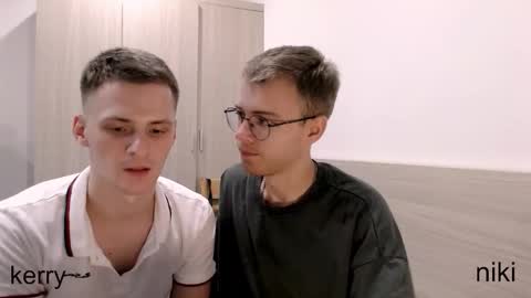 Snapshot of nikikerry_cum_ chatting on October 27, 2:39 pm nikikerry_cum_ online show from October 27, 2:39 pm